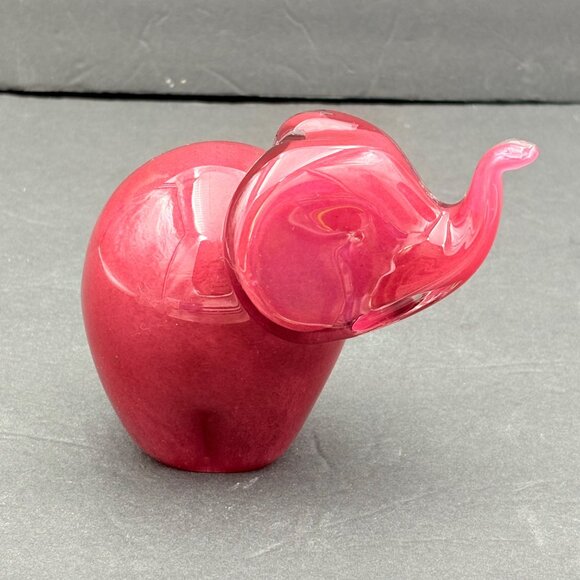 Handcrafted Glass Elephant Figurine Pink Lucky Trunk Up Paperweight Art Deco‎ - Picture 2 of 12